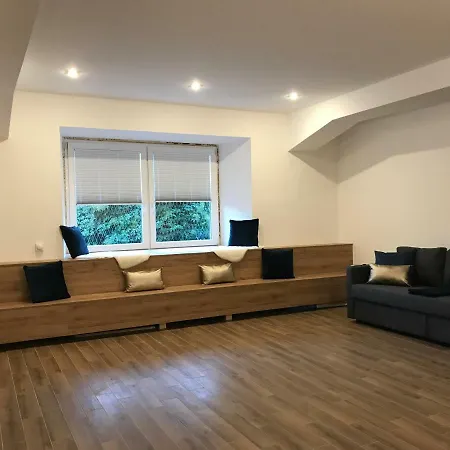 Apartma Jure In *