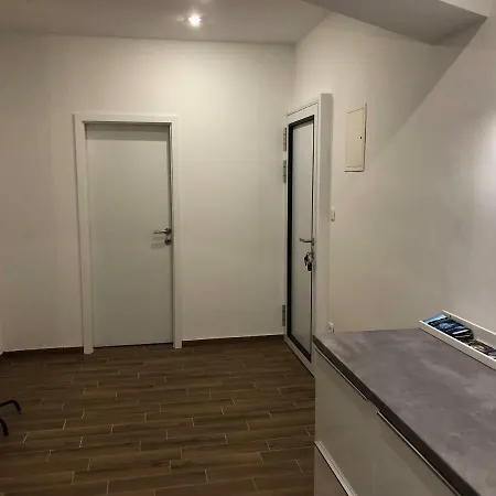 Apartma Jure In *